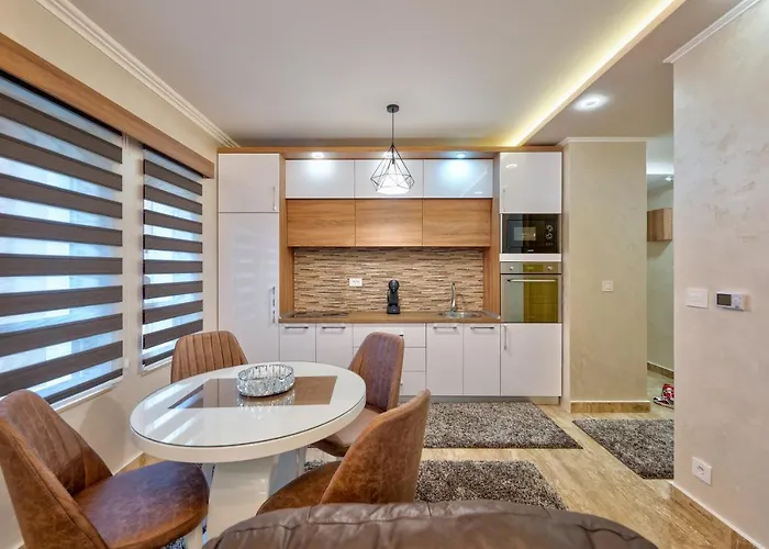 Lux Trajkovic * זלאטיבור