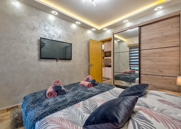 Lux Trajkovic * זלאטיבור